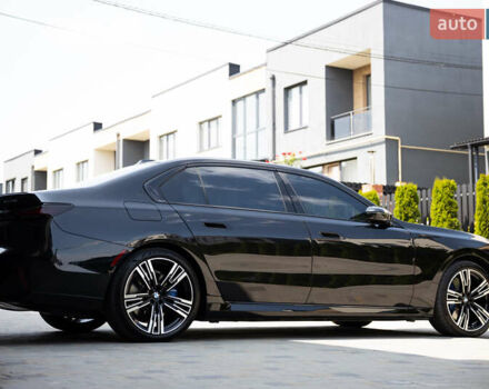 Черный БМВ i7, объемом двигателя 0 л и пробегом 23 тыс. км за 95000 $, фото 5 на Automoto.ua