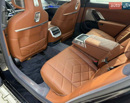 Черный БМВ i7, объемом двигателя 0 л и пробегом 19 тыс. км за 97000 $, фото 53 на Automoto.ua