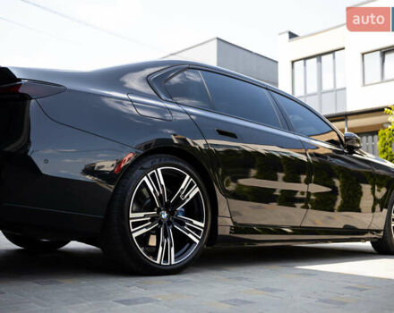 Черный БМВ i7, объемом двигателя 0 л и пробегом 23 тыс. км за 95000 $, фото 7 на Automoto.ua