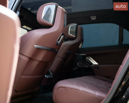 Черный БМВ i7, объемом двигателя 0 л и пробегом 23 тыс. км за 95000 $, фото 35 на Automoto.ua