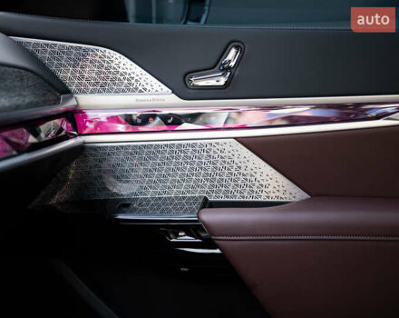 Черный БМВ i7, объемом двигателя 0 л и пробегом 23 тыс. км за 95000 $, фото 33 на Automoto.ua