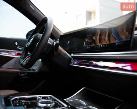 Черный БМВ i7, объемом двигателя 0 л и пробегом 23 тыс. км за 95000 $, фото 27 на Automoto.ua