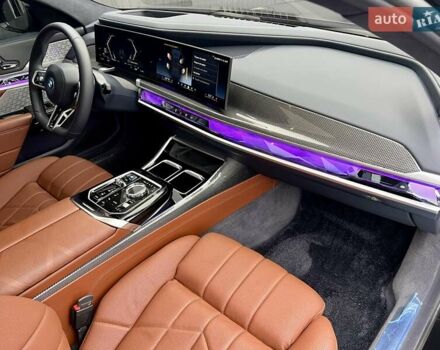 Черный БМВ i7, объемом двигателя 0 л и пробегом 35 тыс. км за 123900 $, фото 65 на Automoto.ua