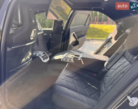 Черный БМВ i7, объемом двигателя 0 л и пробегом 55 тыс. км за 91500 $, фото 30 на Automoto.ua