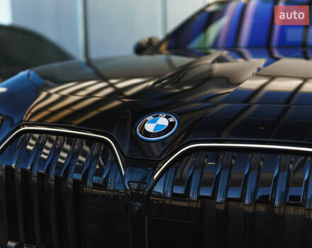 Черный БМВ i7, объемом двигателя 0 л и пробегом 20 тыс. км за 79900 $, фото 17 на Automoto.ua