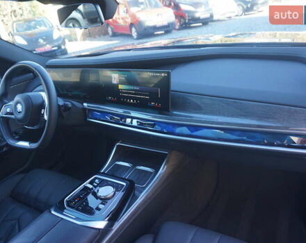 Черный БМВ i7, объемом двигателя 0 л и пробегом 27 тыс. км за 85000 $, фото 43 на Automoto.ua