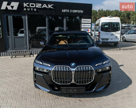 Черный БМВ i7, объемом двигателя 0 л и пробегом 25 тыс. км за 86500 $, фото 4 на Automoto.ua