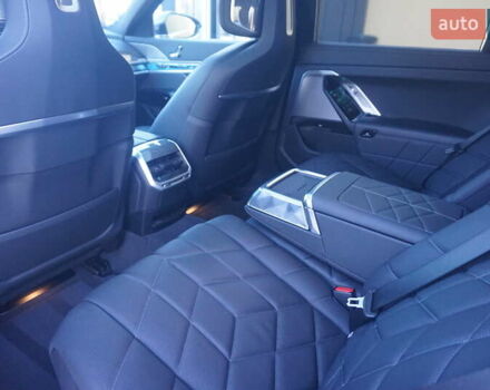 Черный БМВ i7, объемом двигателя 0 л и пробегом 27 тыс. км за 85000 $, фото 48 на Automoto.ua