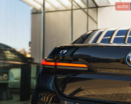 Черный БМВ i7, объемом двигателя 0 л и пробегом 20 тыс. км за 79900 $, фото 13 на Automoto.ua