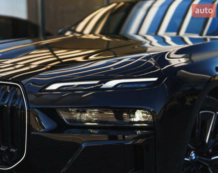 Черный БМВ i7, объемом двигателя 0 л и пробегом 20 тыс. км за 79900 $, фото 16 на Automoto.ua