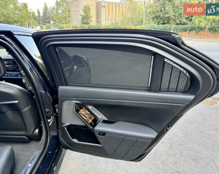 Черный БМВ i7, объемом двигателя 0 л и пробегом 13 тыс. км за 99900 $, фото 16 на Automoto.ua