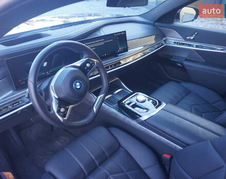Черный БМВ i7, объемом двигателя 0 л и пробегом 27 тыс. км за 85000 $, фото 26 на Automoto.ua