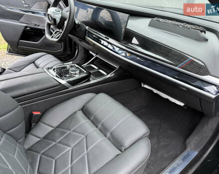 Черный БМВ i7, объемом двигателя 0 л и пробегом 21 тыс. км за 57000 $, фото 15 на Automoto.ua