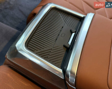 Черный БМВ i7, объемом двигателя 0 л и пробегом 1 тыс. км за 190000 $, фото 90 на Automoto.ua