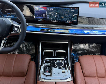Черный БМВ i7, объемом двигателя 0 л и пробегом 1 тыс. км за 190000 $, фото 61 на Automoto.ua