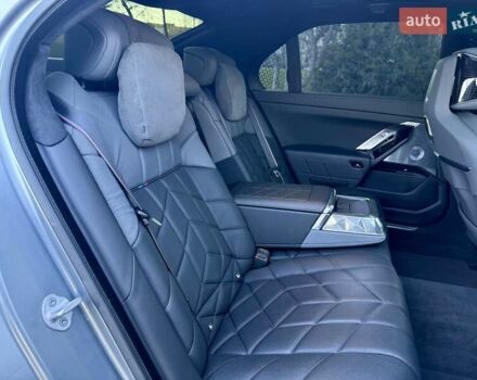 Сірий БМВ i7, об'ємом двигуна 0 л та пробігом 16 тис. км за 99000 $, фото 37 на Automoto.ua
