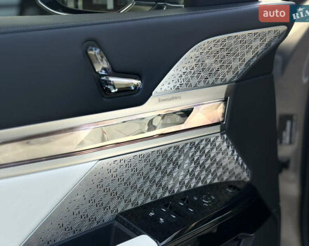 Серый БМВ i7, объемом двигателя 0 л и пробегом 75 тыс. км за 84300 $, фото 4 на Automoto.ua