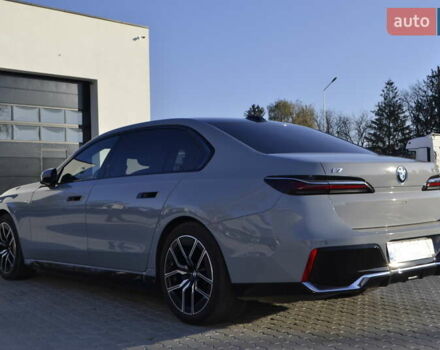 Сірий БМВ i7, об'ємом двигуна 0 л та пробігом 71 тис. км за 94000 $, фото 5 на Automoto.ua