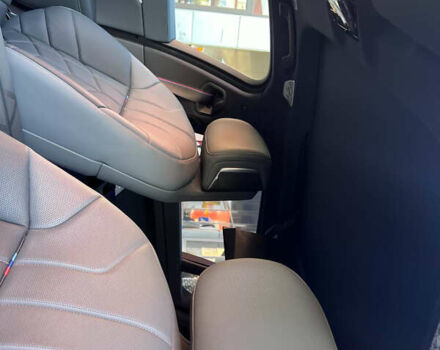 Сірий БМВ i7, об'ємом двигуна 0 л та пробігом 37 тис. км за 107500 $, фото 11 на Automoto.ua