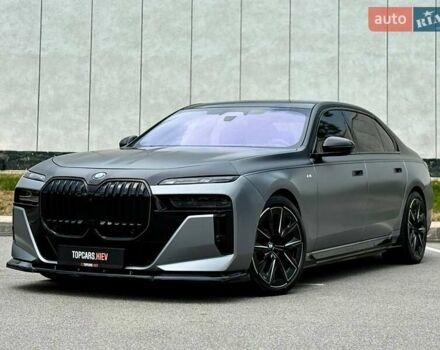 Серый БМВ i7, объемом двигателя 0 л и пробегом 39 тыс. км за 116500 $, фото 2 на Automoto.ua