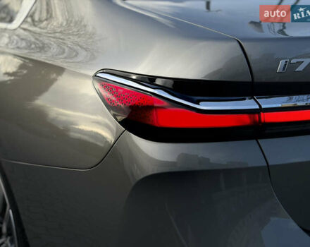 Серый БМВ i7, объемом двигателя 0 л и пробегом 75 тыс. км за 84300 $, фото 16 на Automoto.ua