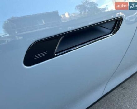 Серый БМВ i7, объемом двигателя 0 л и пробегом 21 тыс. км за 94900 $, фото 38 на Automoto.ua