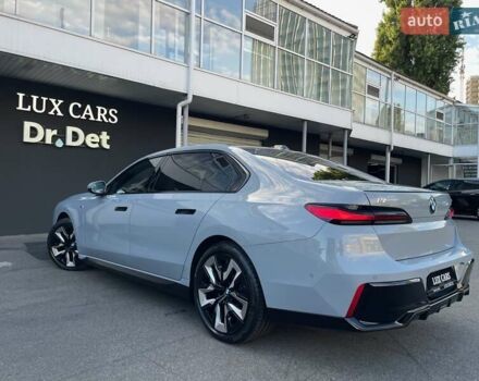 Серый БМВ i7, объемом двигателя 0 л и пробегом 21 тыс. км за 94900 $, фото 31 на Automoto.ua
