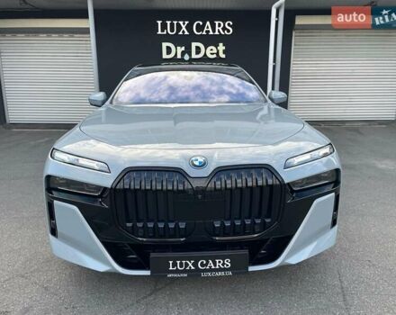 Серый БМВ i7, объемом двигателя 0 л и пробегом 21 тыс. км за 94900 $, фото 2 на Automoto.ua