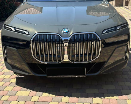 Серый БМВ i7, объемом двигателя 0 л и пробегом 31 тыс. км за 115000 $, фото 7 на Automoto.ua