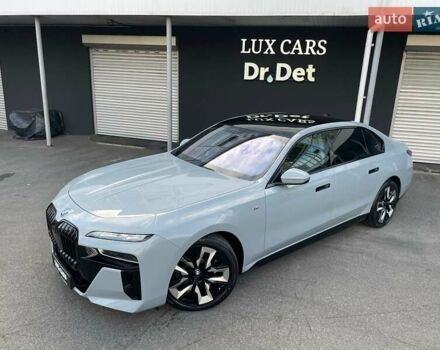 Серый БМВ i7, объемом двигателя 0 л и пробегом 21 тыс. км за 94900 $, фото 6 на Automoto.ua