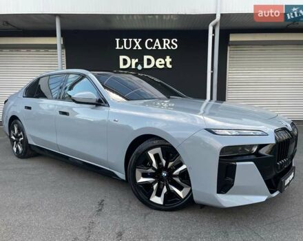 Серый БМВ i7, объемом двигателя 0 л и пробегом 21 тыс. км за 94900 $, фото 18 на Automoto.ua