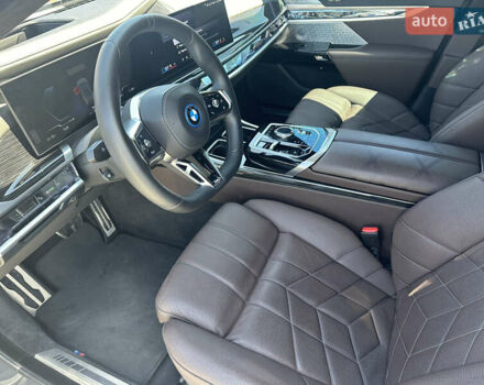 Серый БМВ i7, объемом двигателя 0 л и пробегом 31 тыс. км за 115000 $, фото 13 на Automoto.ua
