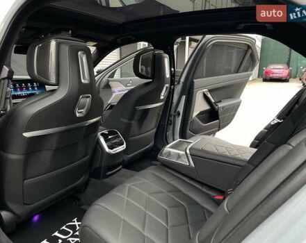 Серый БМВ i7, объемом двигателя 0 л и пробегом 24 тыс. км за 126900 $, фото 77 на Automoto.ua