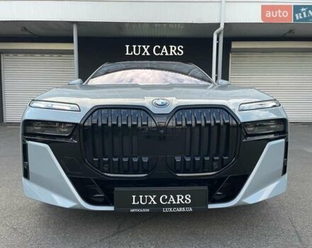 Серый БМВ i7, объемом двигателя 0 л и пробегом 21 тыс. км за 94900 $, фото 3 на Automoto.ua