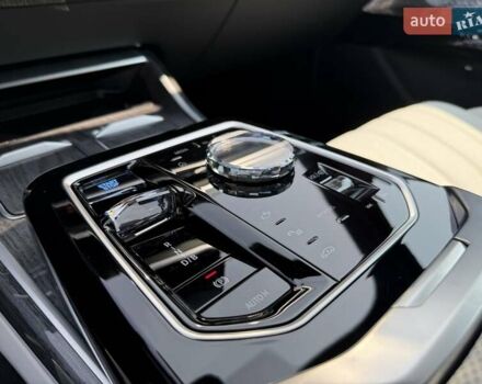 Серый БМВ i7, объемом двигателя 0 л и пробегом 40 тыс. км за 99490 $, фото 13 на Automoto.ua