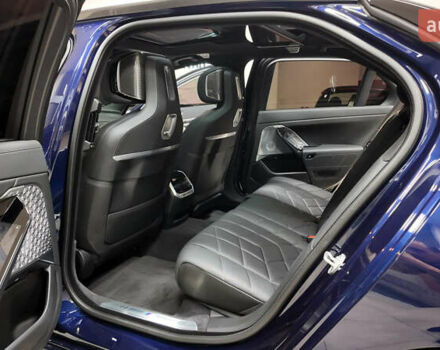 Синий БМВ i7, объемом двигателя 0 л и пробегом 12 тыс. км за 99000 $, фото 47 на Automoto.ua