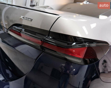 Синий БМВ i7, объемом двигателя 0 л и пробегом 12 тыс. км за 99000 $, фото 25 на Automoto.ua