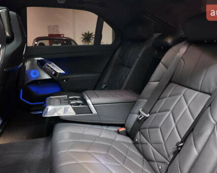 Синий БМВ i7, объемом двигателя 0 л и пробегом 12 тыс. км за 99000 $, фото 42 на Automoto.ua