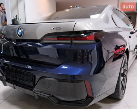 Синий БМВ i7, объемом двигателя 0 л и пробегом 12 тыс. км за 99000 $, фото 23 на Automoto.ua