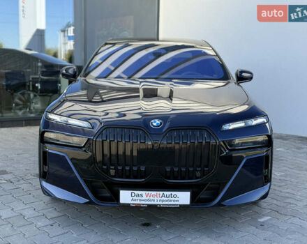 Синий БМВ i7, объемом двигателя 0 л и пробегом 31 тыс. км за 89900 $, фото 2 на Automoto.ua
