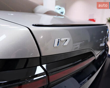 Синий БМВ i7, объемом двигателя 0 л и пробегом 12 тыс. км за 99000 $, фото 22 на Automoto.ua