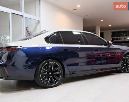 Синий БМВ i7, объемом двигателя 0 л и пробегом 12 тыс. км за 99000 $, фото 28 на Automoto.ua