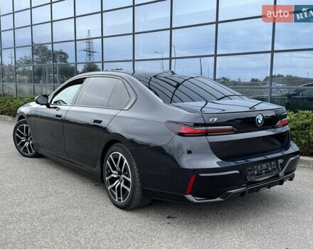 Синий БМВ i7, объемом двигателя 0 л и пробегом 92 тыс. км за 82900 $, фото 2 на Automoto.ua
