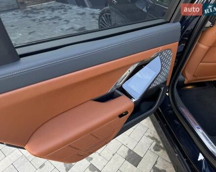 Синий БМВ i7, объемом двигателя 0 л и пробегом 8 тыс. км за 124000 $, фото 55 на Automoto.ua