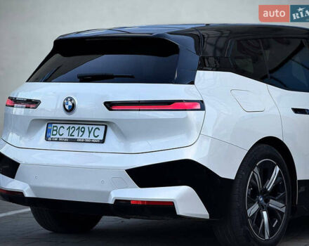Белый БМВ iX, объемом двигателя 0 л и пробегом 70 тыс. км за 45999 $, фото 23 на Automoto.ua