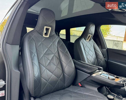 Белый БМВ iX, объемом двигателя 0 л и пробегом 70 тыс. км за 45999 $, фото 40 на Automoto.ua