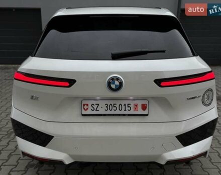 Білий БМВ iX, об'ємом двигуна 0 л та пробігом 90 тис. км за 42990 $, фото 68 на Automoto.ua
