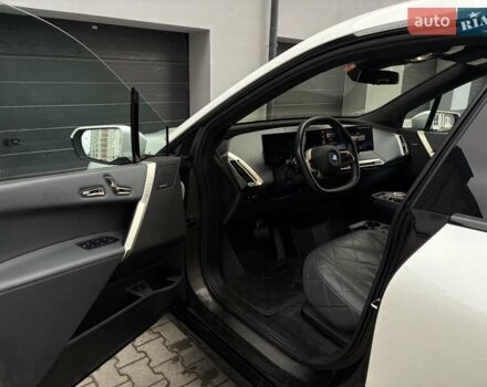 Білий БМВ iX, об'ємом двигуна 0 л та пробігом 90 тис. км за 42990 $, фото 38 на Automoto.ua