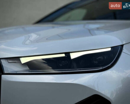 Белый БМВ iX, объемом двигателя 0 л и пробегом 70 тыс. км за 45999 $, фото 9 на Automoto.ua