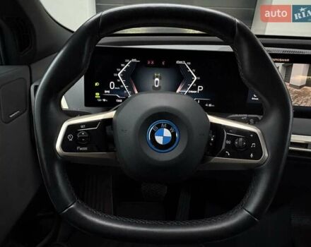 Білий БМВ iX, об'ємом двигуна 0 л та пробігом 90 тис. км за 42990 $, фото 61 на Automoto.ua